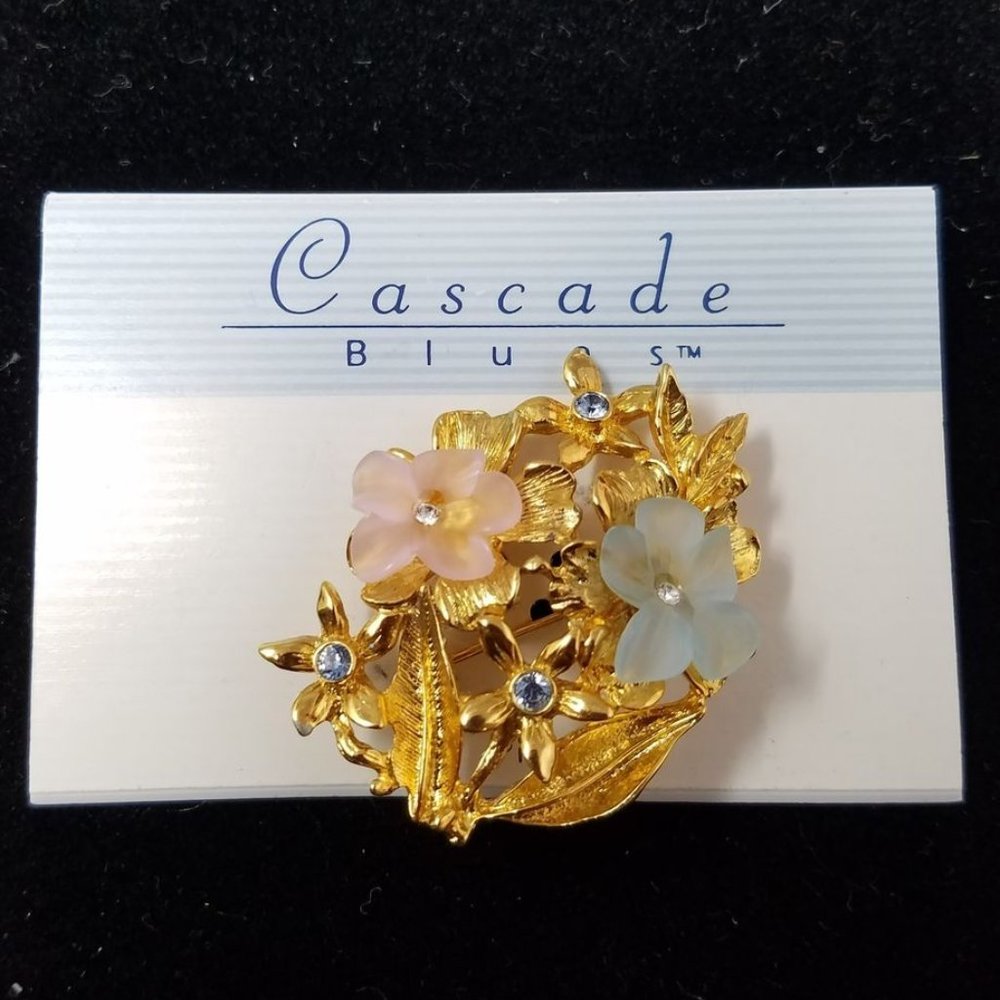 NEW Vtg Lia Blue & Pink Mother of Pearl Flowers w/Blue & Clear Crystal Pin